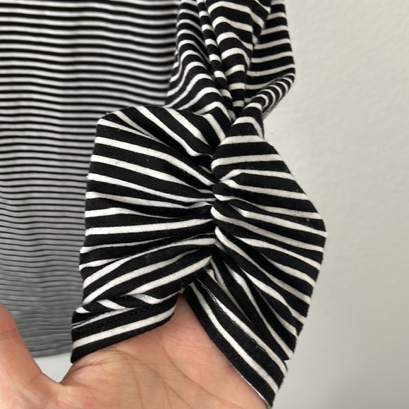 Le Lis Black and White Strip Bodycon Dress - Picture 5 of 10